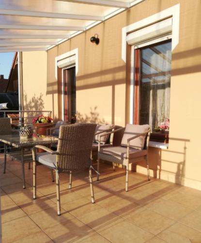 Kristaly Apartmanhaz Sarvar Exterior photo
